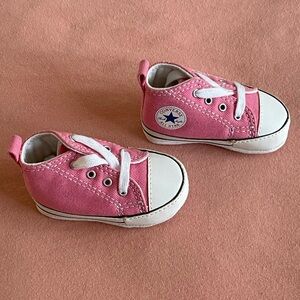 CONVERSE CHUCK TAYLOR ALL STAR BABY/CRIB SNEAKER - Pink - Never worn - Size 1